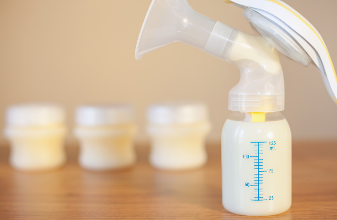 Breastfeeding essentials that every mom should have - breast pump